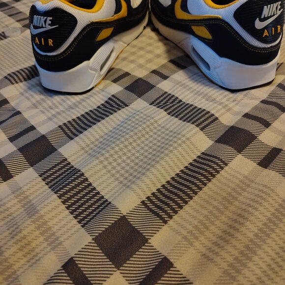 Air max 90 Michigan colors - Picture 2 of 5